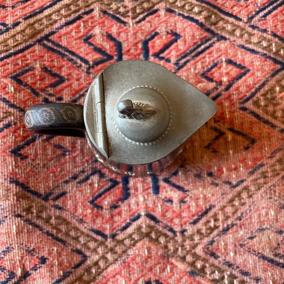 Antique Gibson & Sons Late Sevres Davenport Made in England Tin Lidded Creamer - Picture 3 of 9